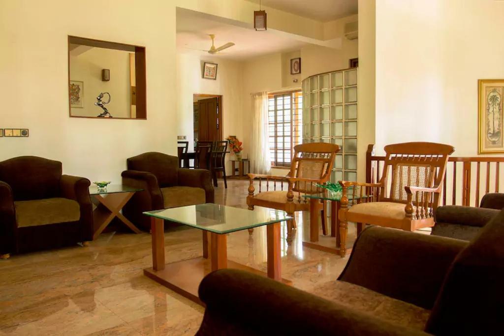 Villa Serena บังกาลอร์ ภายนอก รูปภาพ