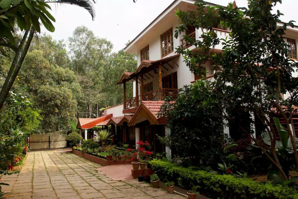 Villa Serena บังกาลอร์ ภายนอก รูปภาพ