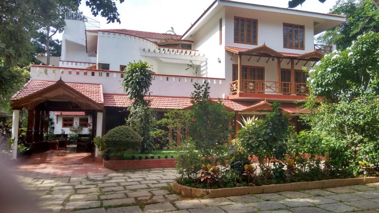 Villa Serena บังกาลอร์ ภายนอก รูปภาพ